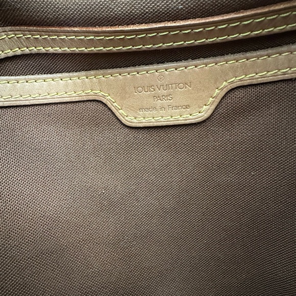 Louis Vuitton Brown Monogram Backpack (GM) - Picture 4 of 16